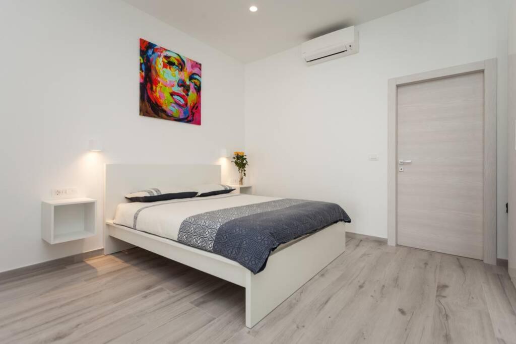 Appartement Apartman Luna à Pula Extérieur photo