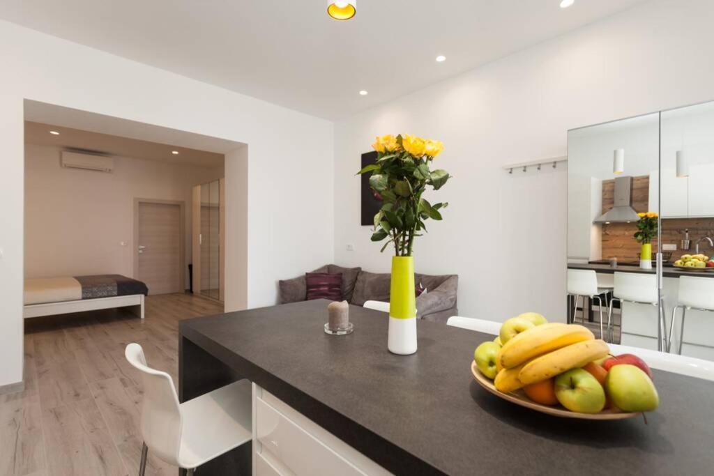 Appartement Apartman Luna à Pula Extérieur photo